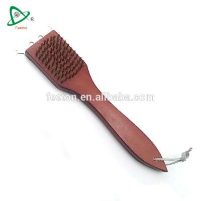 Grill cleaner cleaning brass brush with wooden handle